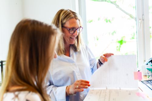 Dr. May, Partner in hochspezialisierten Fachbereichen, national und international